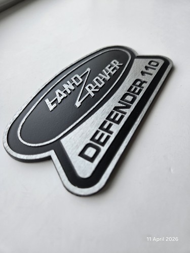 Land rover defender - 110, badge